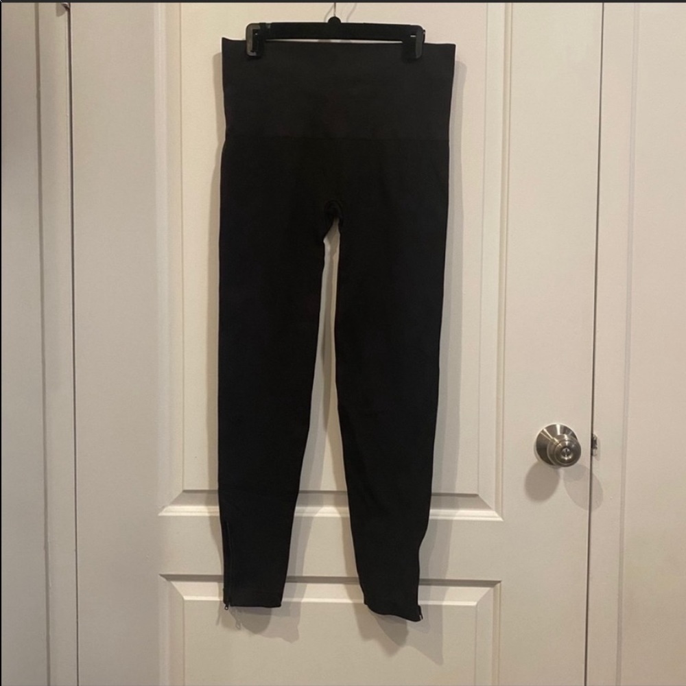 Spanx Side Zip Seamless Leggings - Picture 5 of 6